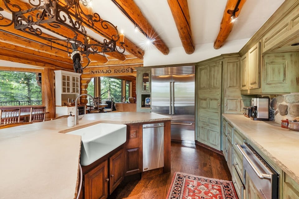 House, 5 Bedrooms | Private kitchen | Coffee/tea maker, fridge, oven, toaster