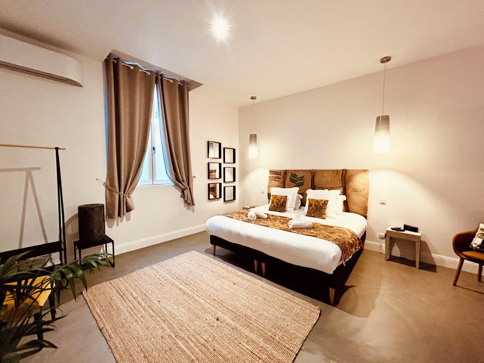 Studio Suite | Free WiFi