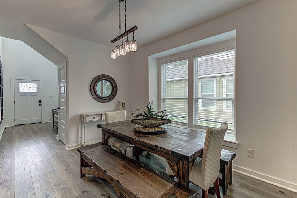 Dining table with seating for 6 