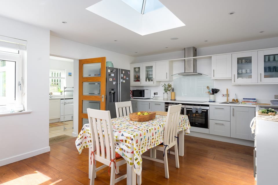 Kitchen at The Breakers, Porth, Cornwall, self catering with Beach Retreats.