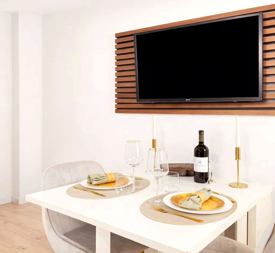 Studio, Courtyard View | Private kitchen | Espresso maker, electric kettle, toaster, freezer