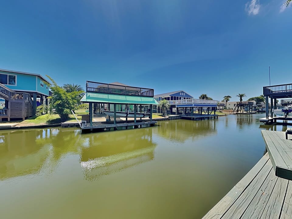 House (3 Bedrooms) | Property amenity
