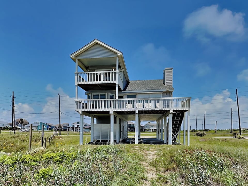 House (3 Bedrooms) | Property amenity