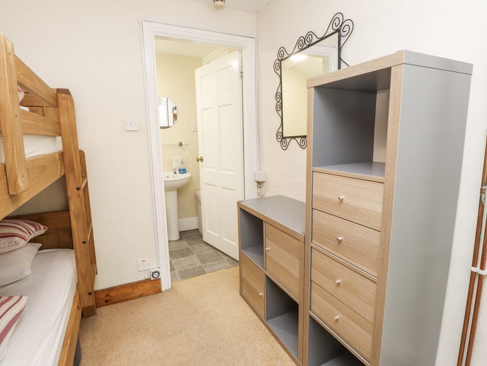 2 bedrooms, individually decorated, individually furnished, desk