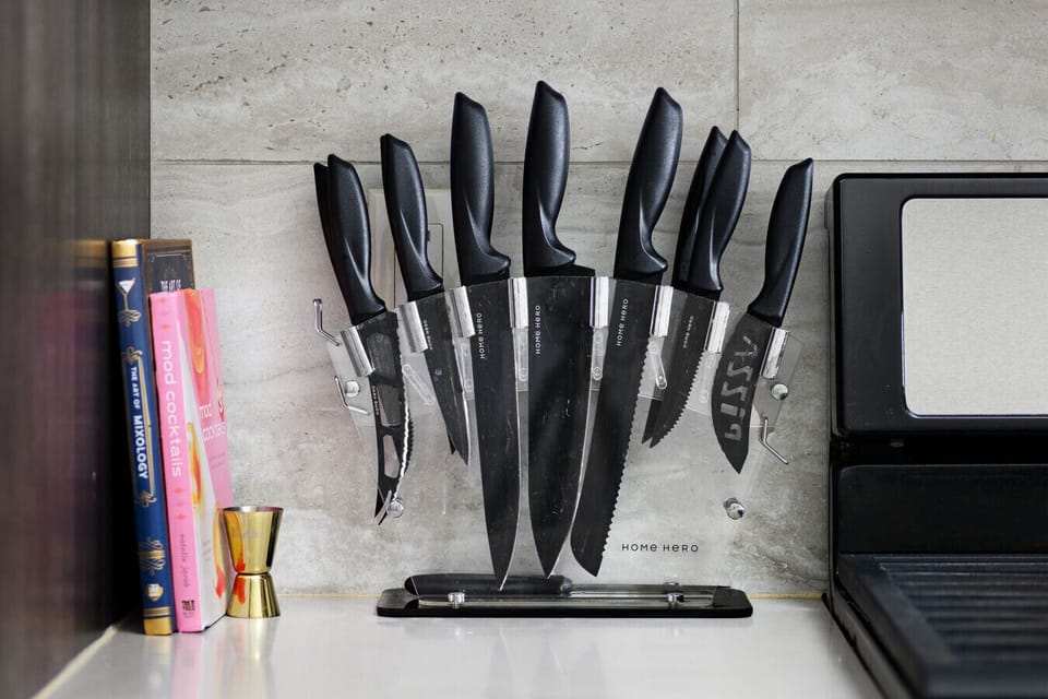 Tired of dull knives in vacation rentals? Not here—our kitchen is stocked with chef-ready knives so you can slice, dice, and chop with ease.