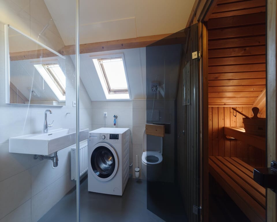 Nice Holiday Home With Washing Machine, in a Holiday Park 200m. From the Beach House in Zeeland, Netherlands