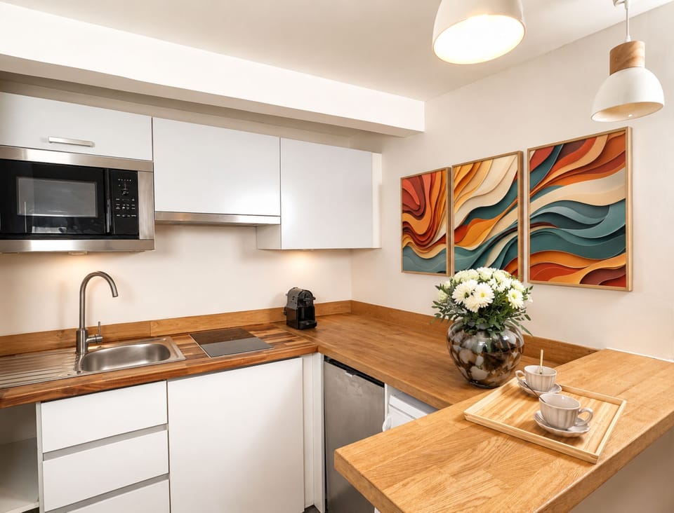 Studio, Courtyard View | Private kitchen | Espresso maker, electric kettle