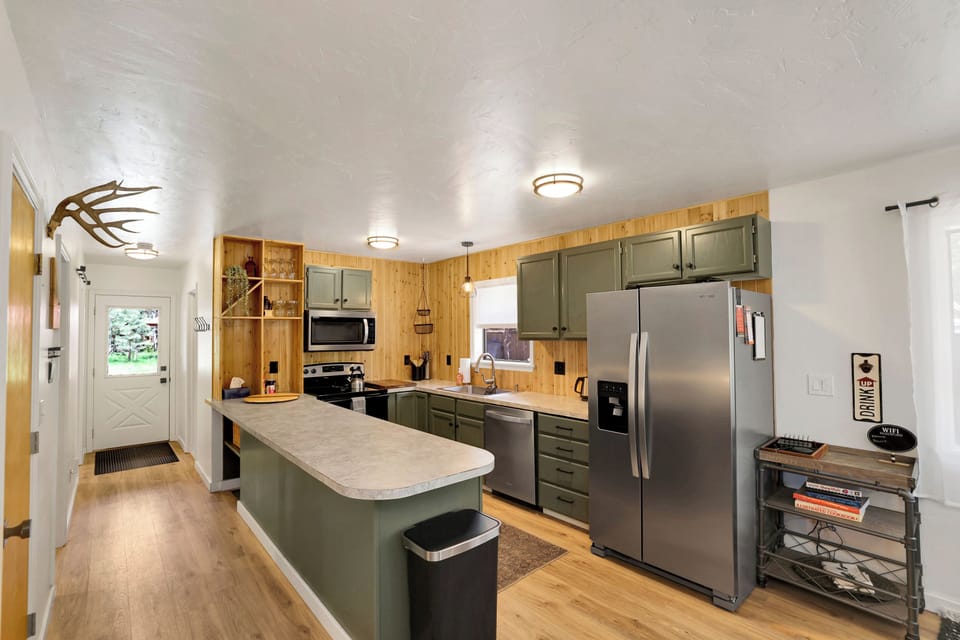 Fully equipped kitchen with modern touches and everything you need to cook!