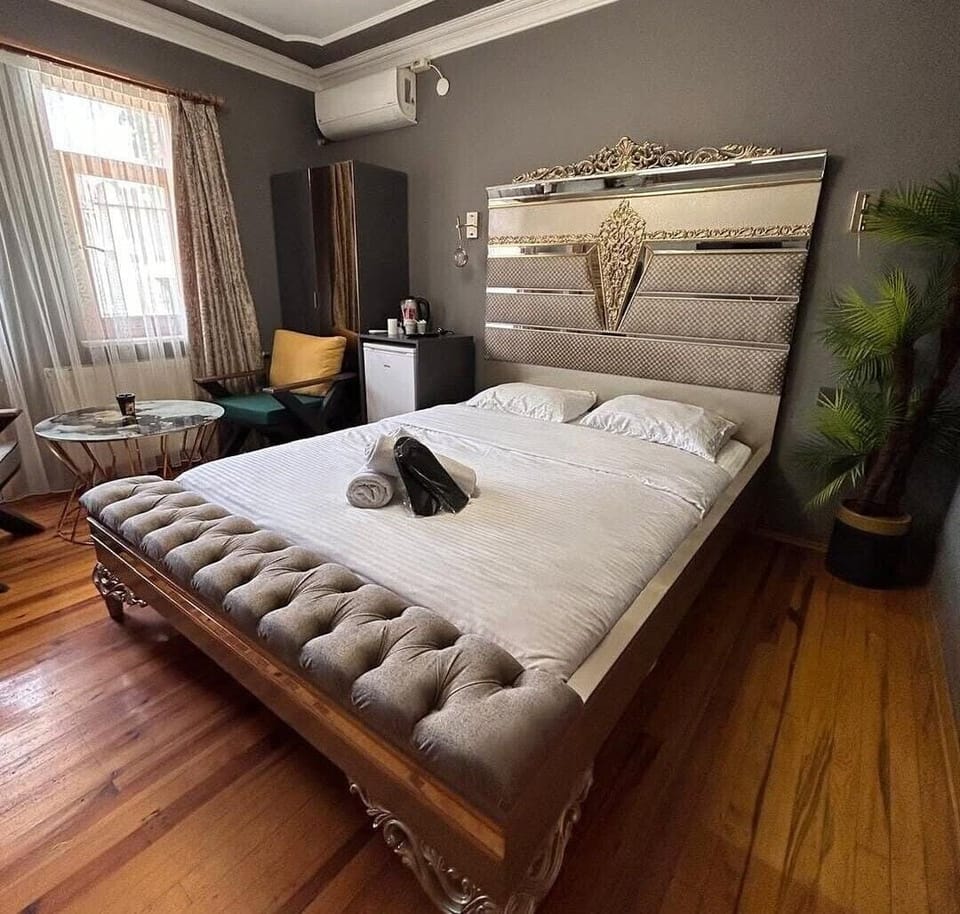 Comfort Double Room, Private Bathroom, Valley View | Laptop workspace, free WiFi