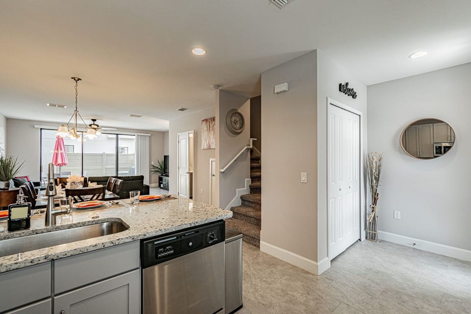 Kitchen or kitchenette