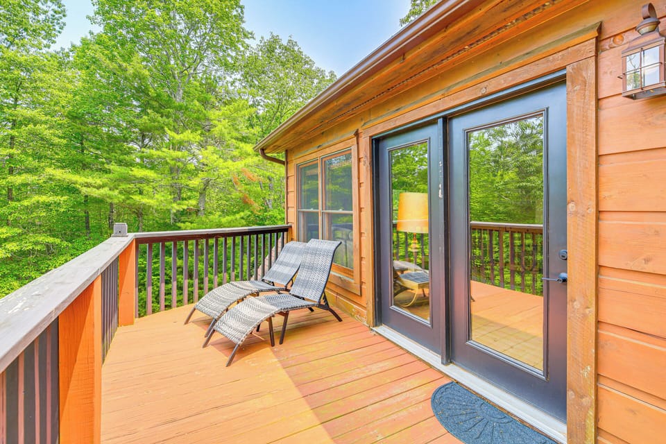 Balcony | Mountain Gap & Pond Views | Access From Loft