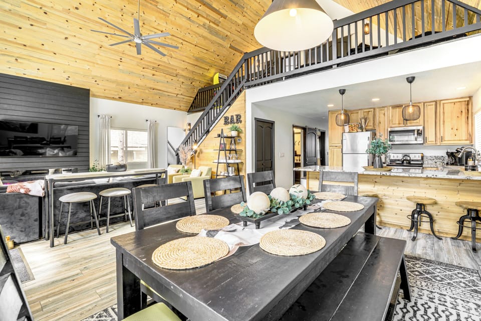 Dining Area | Dishware & Flatware | Central A/C & Heat | 1st Floor