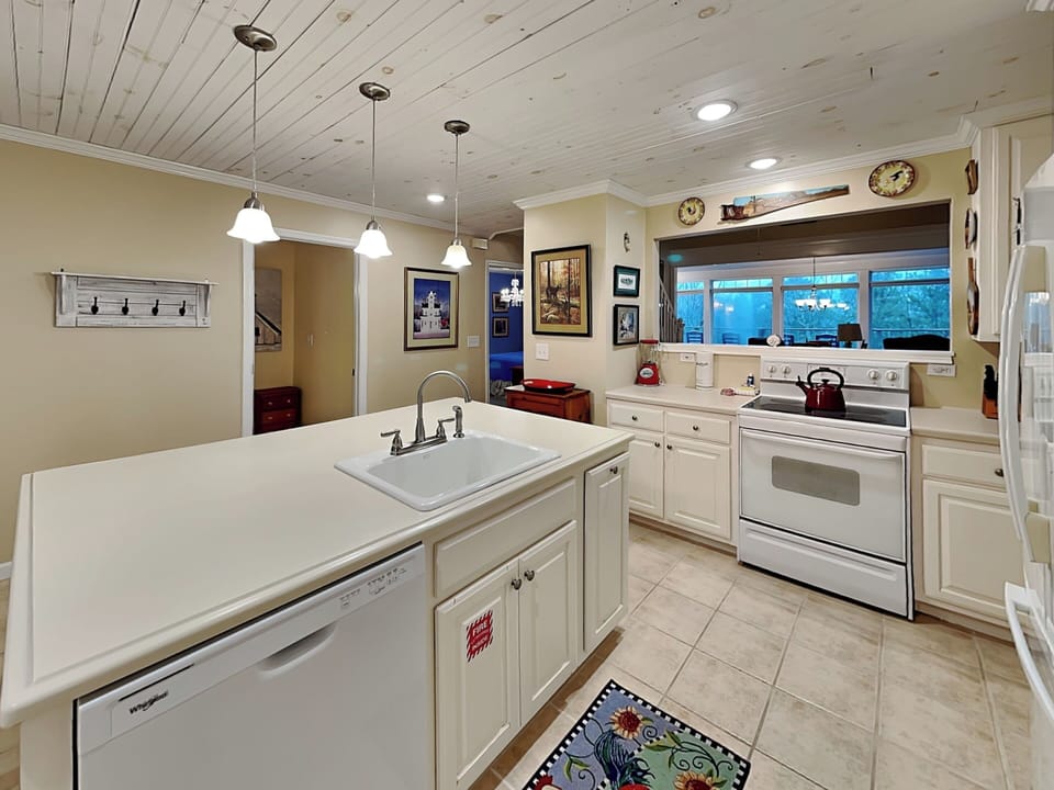 Studio (1 Bedroom) | Property amenity