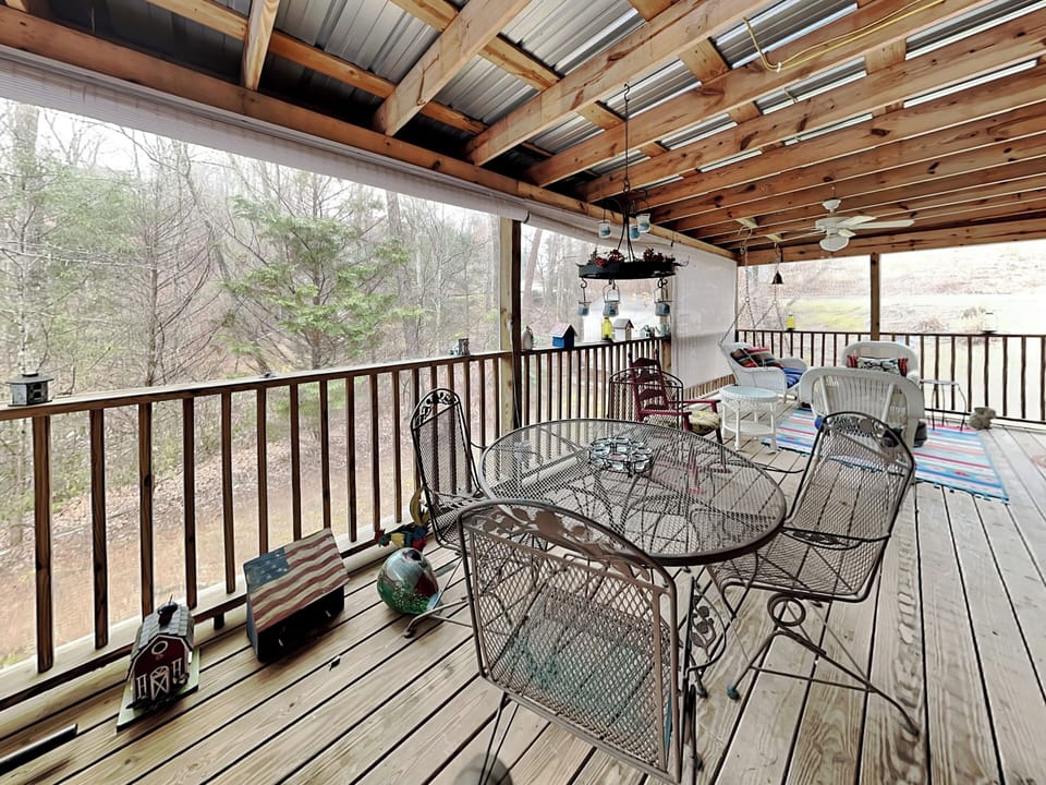 Studio (1 Bedroom) | Property amenity