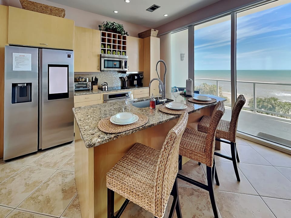 Condo (3 Bedrooms) | Property amenity