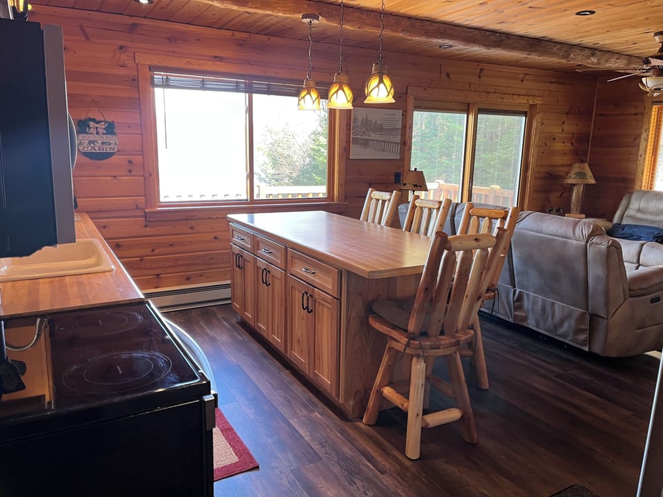 kitchen/living room