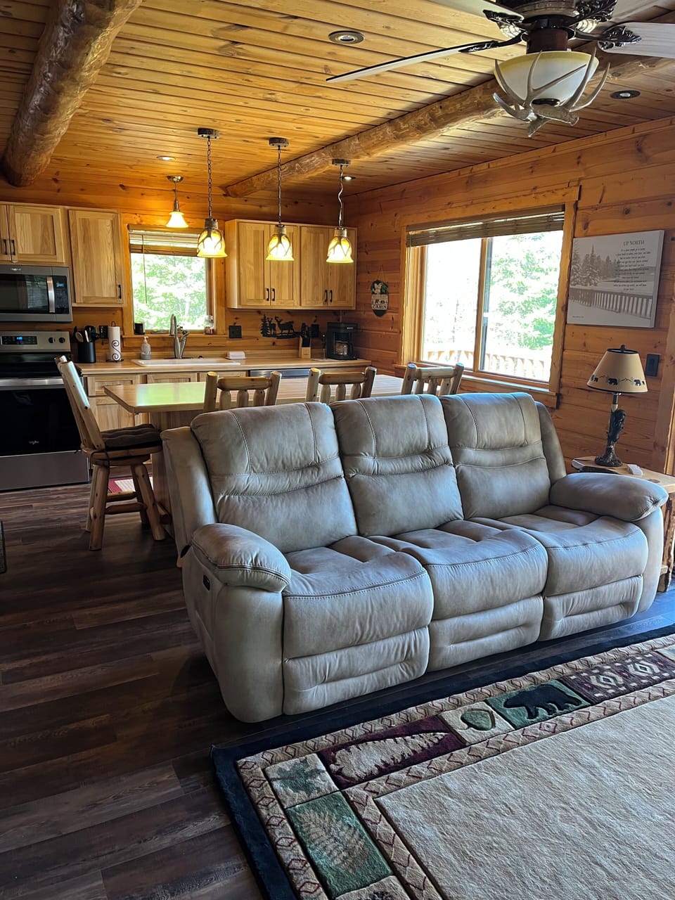 kitchen/living room