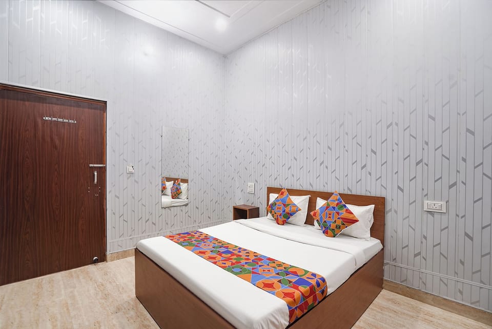 Family Room | Egyptian cotton sheets, premium bedding, in-room safe, desk