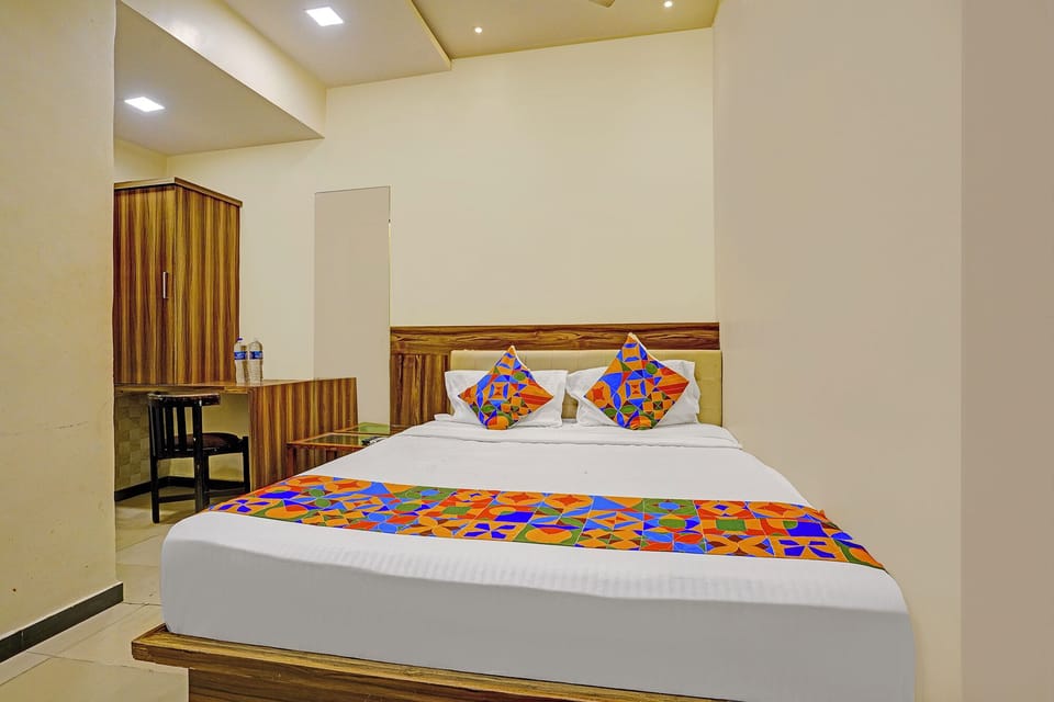 Deluxe Room | Egyptian cotton sheets, premium bedding, in-room safe, free WiFi