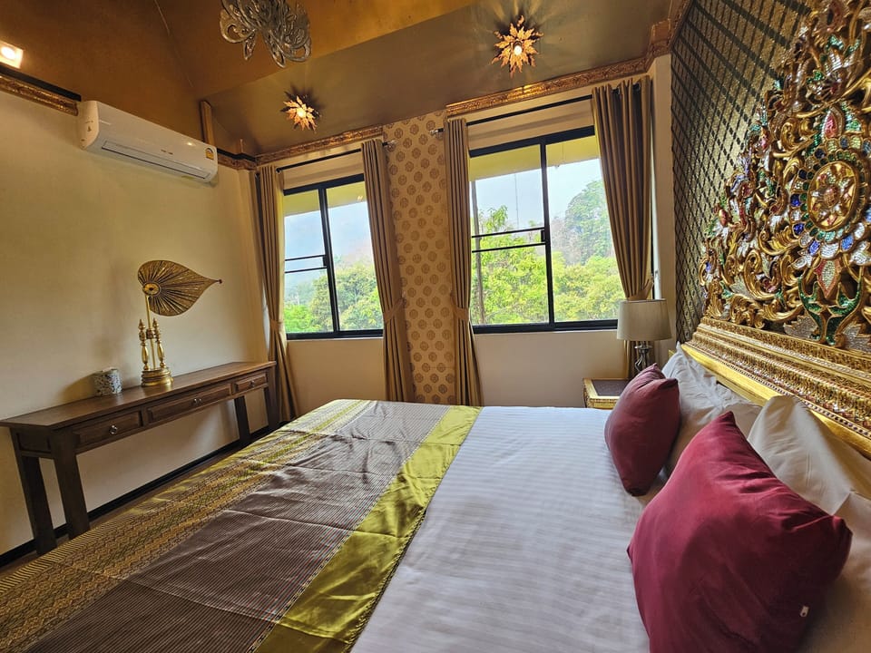 Junior Suite | Rollaway beds, free WiFi, bed sheets
