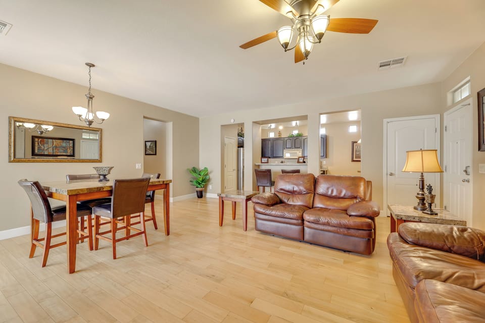Living Room | Free WiFi | Central A/C | Electric Heat | Smart TV