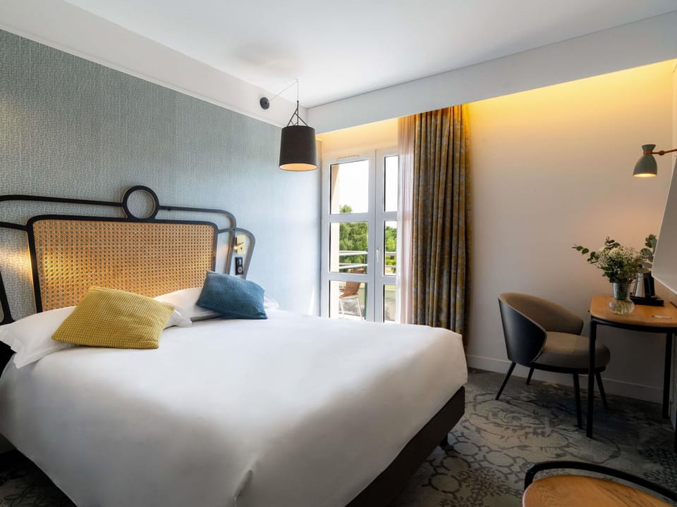 Classic Room, 1 Double Bed (Golf course view) | Premium bedding, desk, blackout drapes, soundproofing