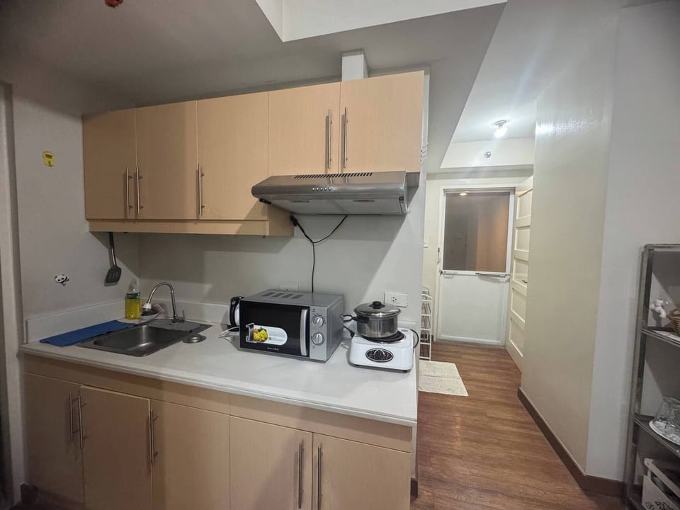 Condo, 1 Bedroom, Smoking, Balcony | Interior