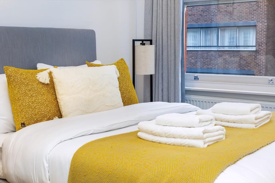 Apartment (Modern Flat, Steps from Oxford Street) | 2 bedrooms, WiFi (free)
