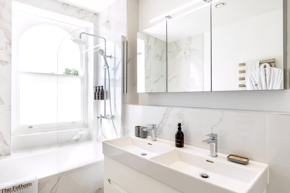 Light Luxury Chelsea Apartment Private Balcony! Apartment in London