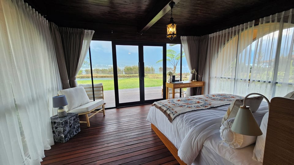 Exclusive Suite, Lake View | In-room safe, free WiFi