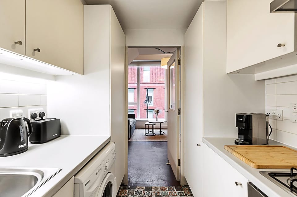 Apartment (Cosy Camden Retreat Near Markets & Tu) | Private kitchen