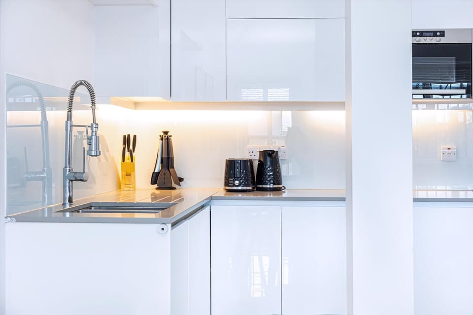 Apartment (Stylish Three-Bed Flat in Marylebone) | Private kitchen