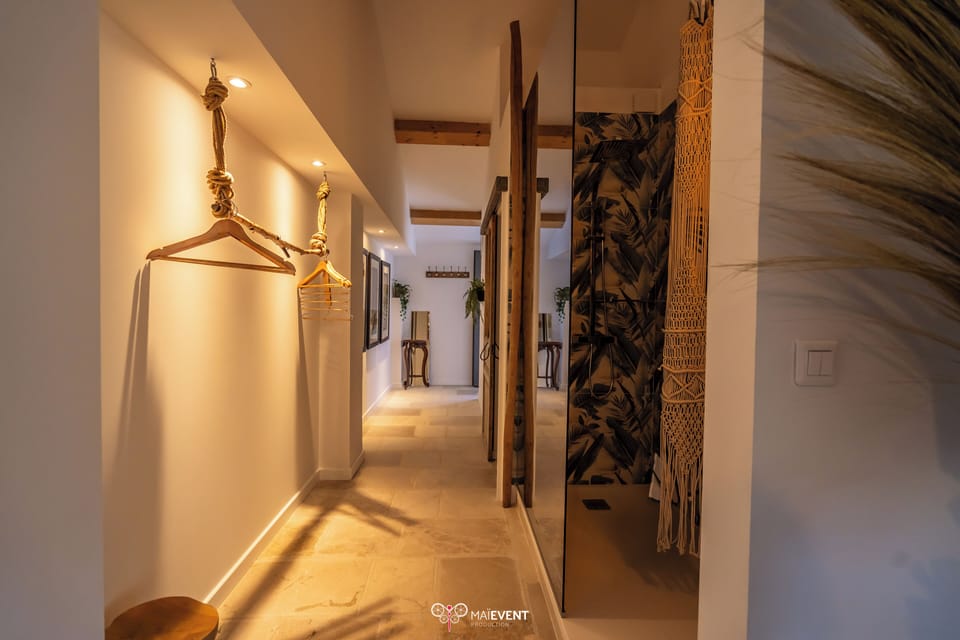 Deluxe Quadruple Room, Patio, Garden View | Bathroom