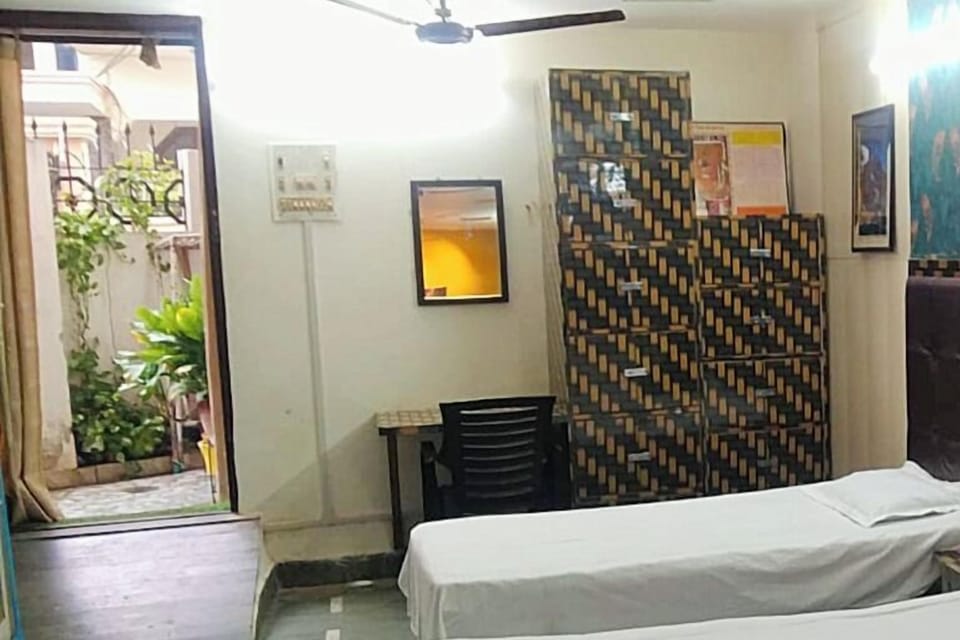 Luxury Shared Dormitory, Garden View | Free WiFi, bed sheets