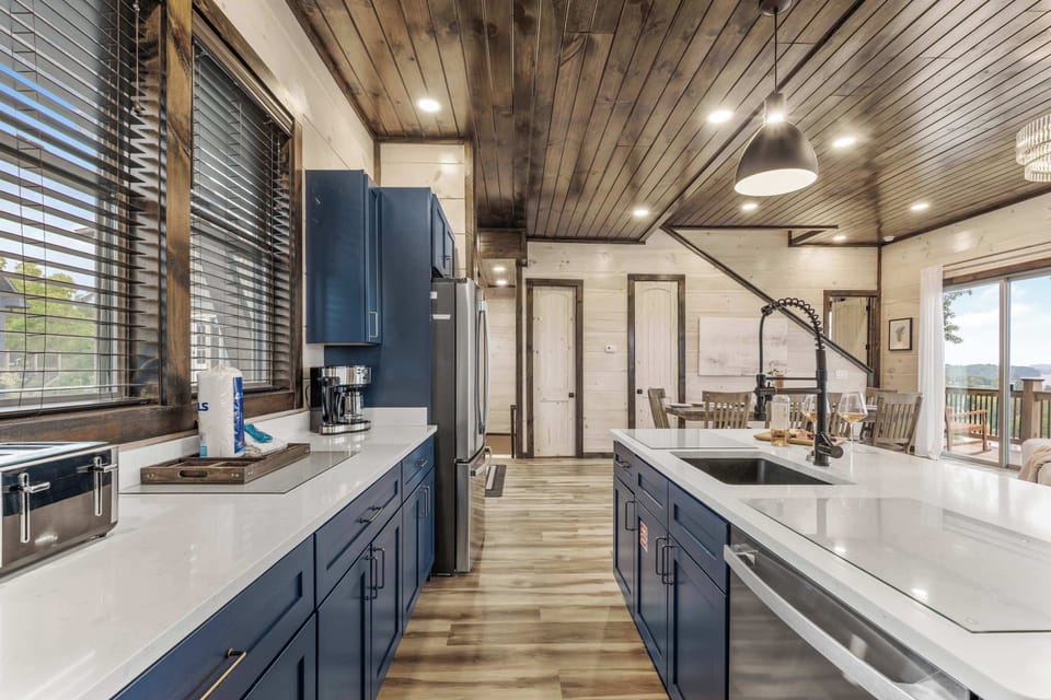 Fully stocked kitchen so you can cook and feed your group during your stay. (stove, oven, microwave, sink (no disposal), fridge, freezer, coffee machine, blender, can opener, toaster, cook/bakeware, silverware, dishes, cups, mugs, and wine glasses. 