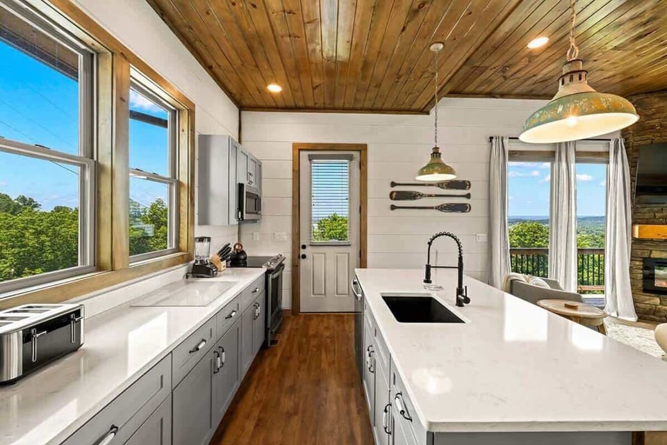 Fully stocked kitchen so you can cook and feed your group during your stay. (stove, oven, microwave, sink (no disposal), fridge, freezer, coffee machine, blender, can opener, toaster, cook/bakeware, silverware, dishes, cups, mugs, and wine glasses. 