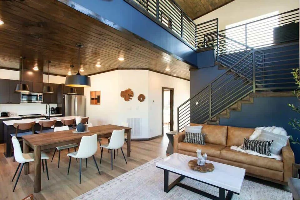 Main level open floor view. 