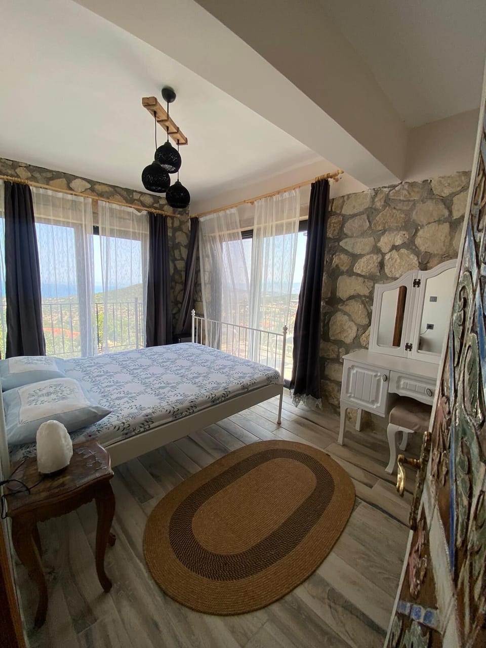 Premium Room, Balcony, Sea View | Bed sheets
