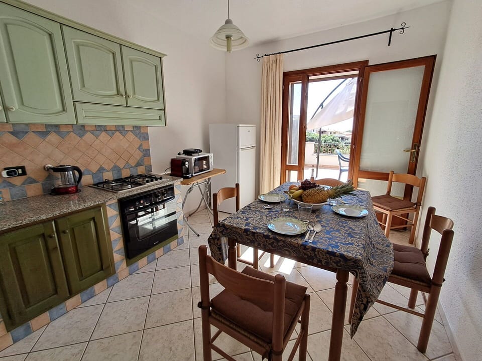 Autumn, Kitchen, Spring, Summer