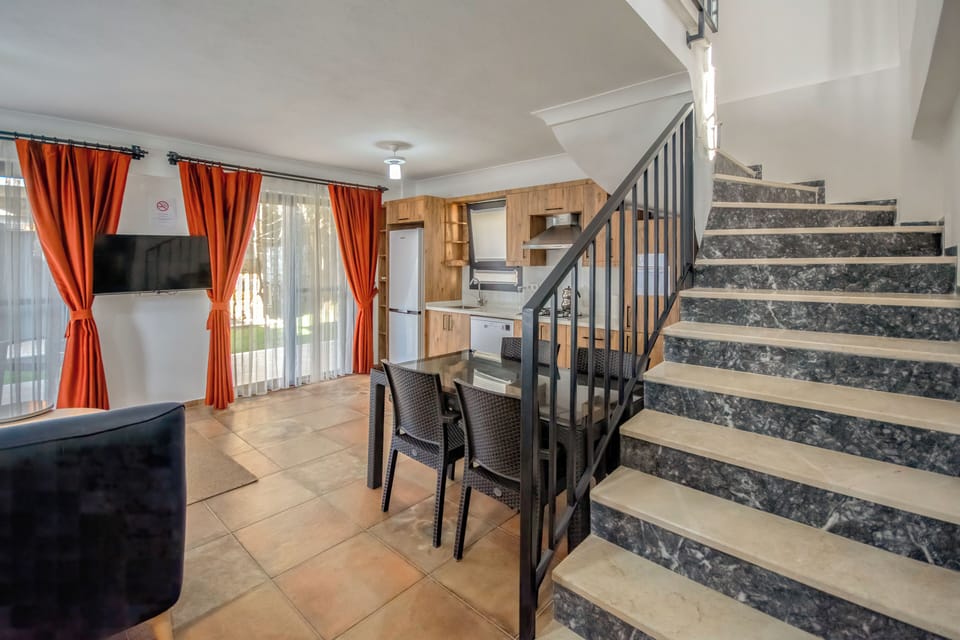 Villa, Garden View | In-room safe, blackout drapes, iron/ironing board, free WiFi