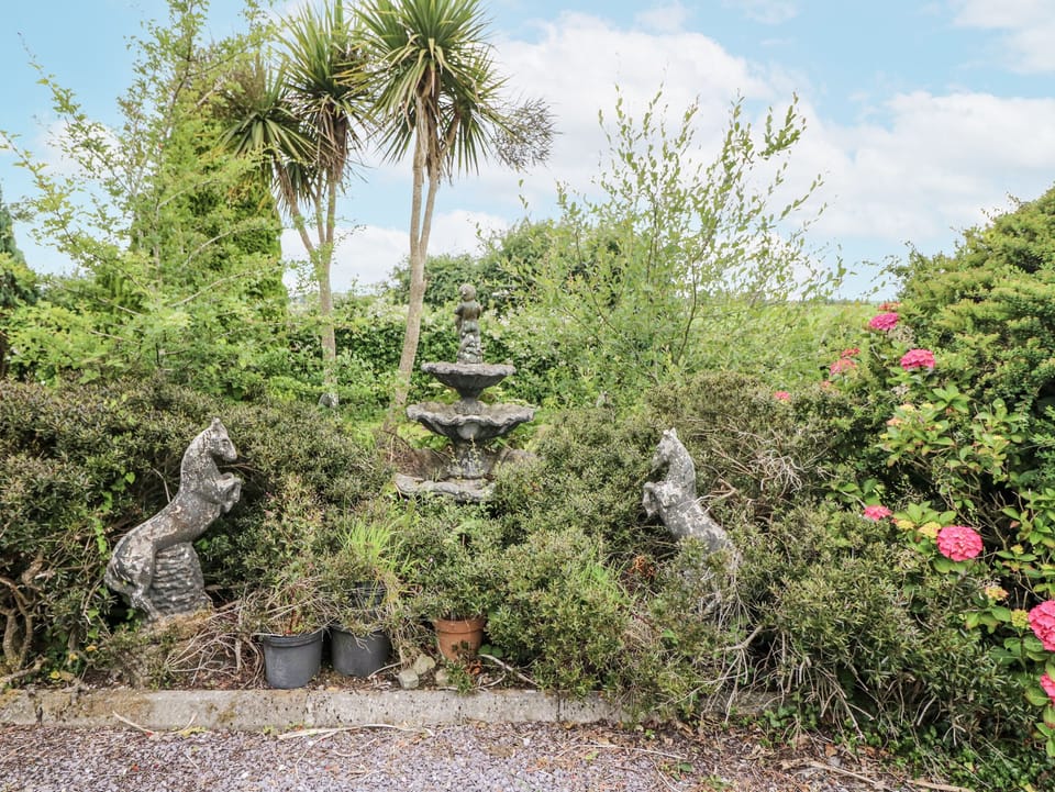 Cottage | Property grounds