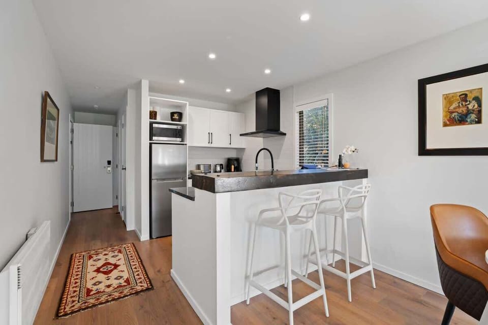 Open plan kitchen with seating 