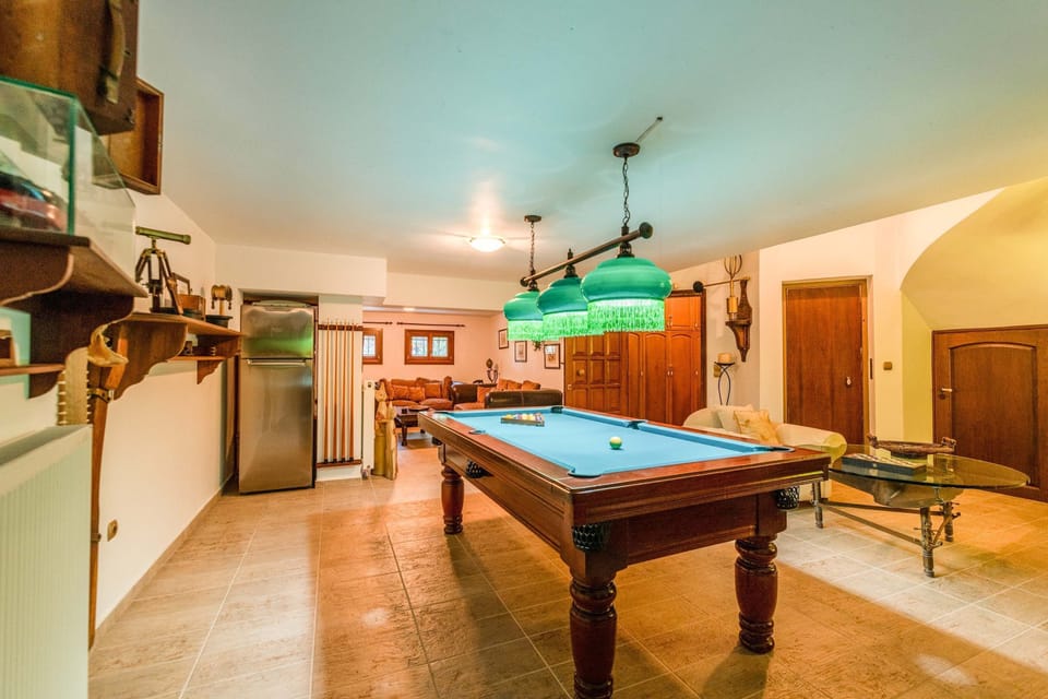 House | 5 bedrooms, Internet