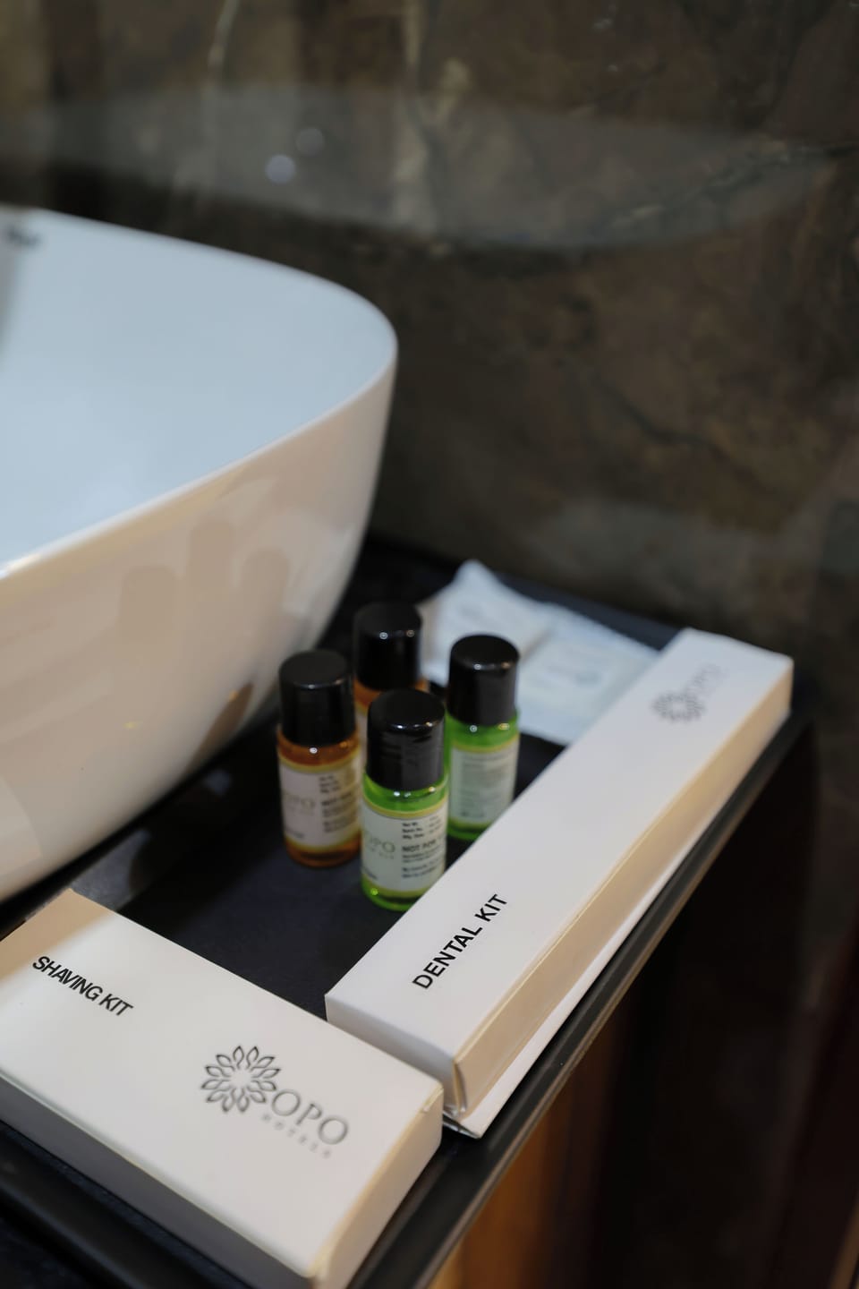 Deluxe Double Room | Bathroom amenities | Shower, rainfall showerhead, free toiletries, slippers