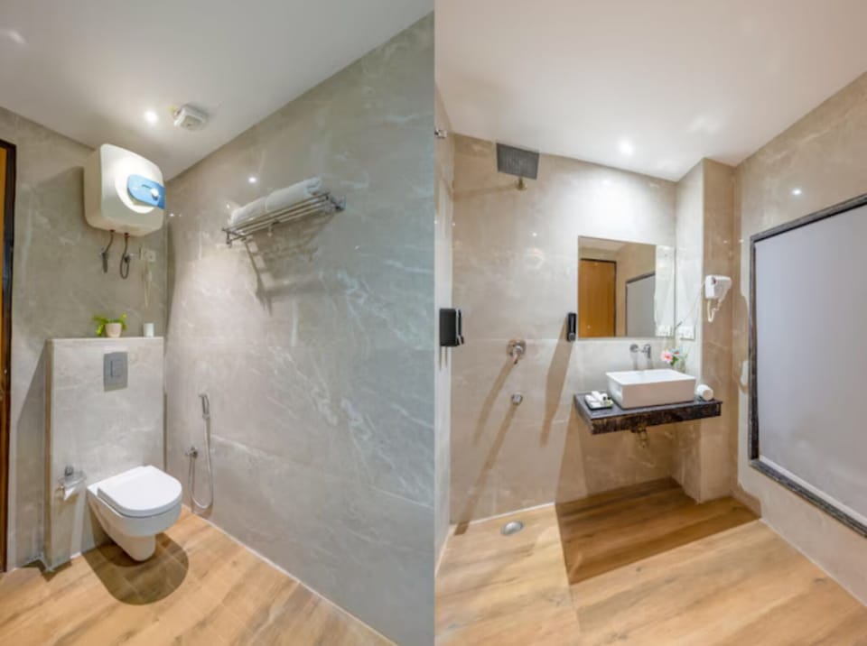 Shower, rainfall showerhead, free toiletries, slippers