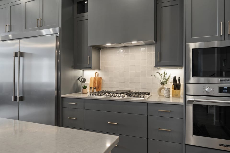Townhome, 6 Bedrooms | Private kitchen | Fridge, oven, coffee/tea maker, toaster