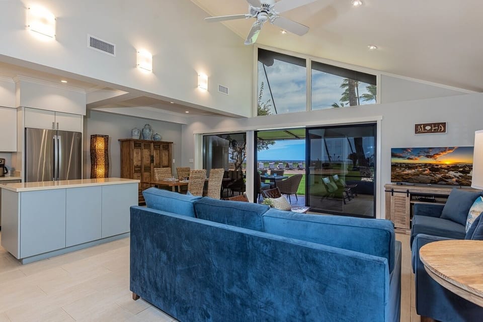 Condo, 2 Bedrooms | Living area | Smart TV