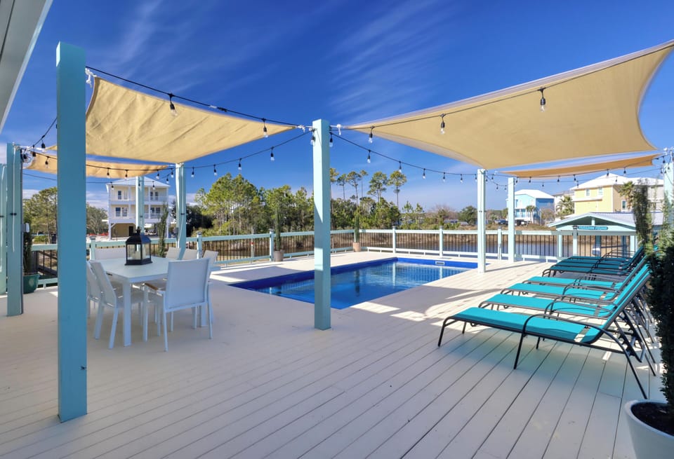 The private pool overlooks the Little Lagoon