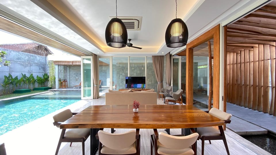 Luxury Villa, 4 Bedrooms, Private Pool | Dining room