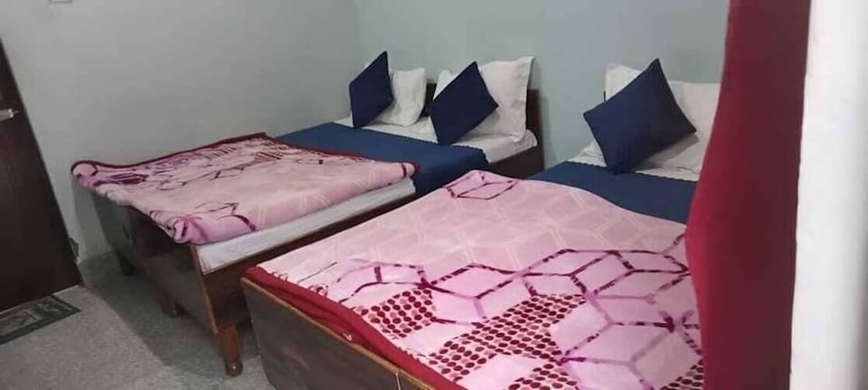 Room | Free WiFi